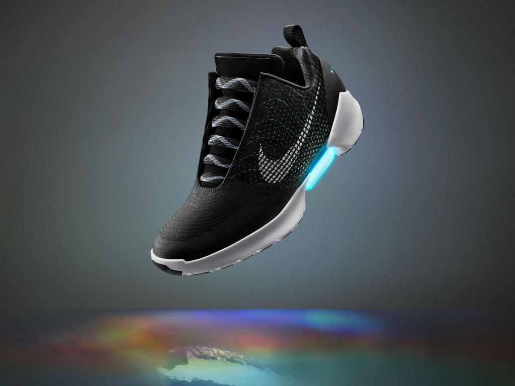 Zapatillas de 'Volver al Futuro', disponibles desde el 28 de noviembre •  ENTER.CO