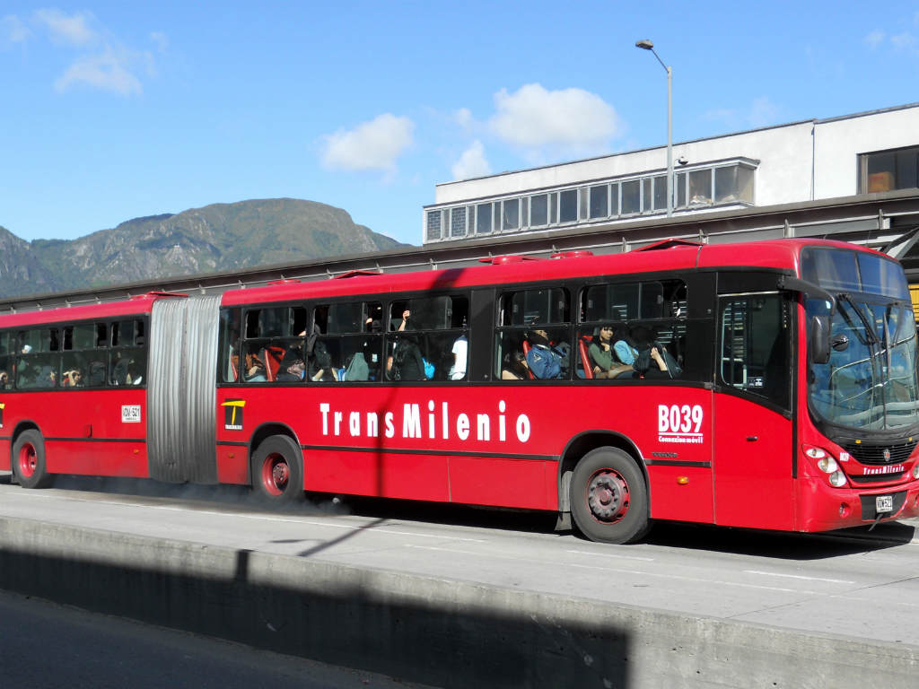 Así quedaron las tarifas de Transmilenio y Sitp para 2024 ¿Cuánto subió?