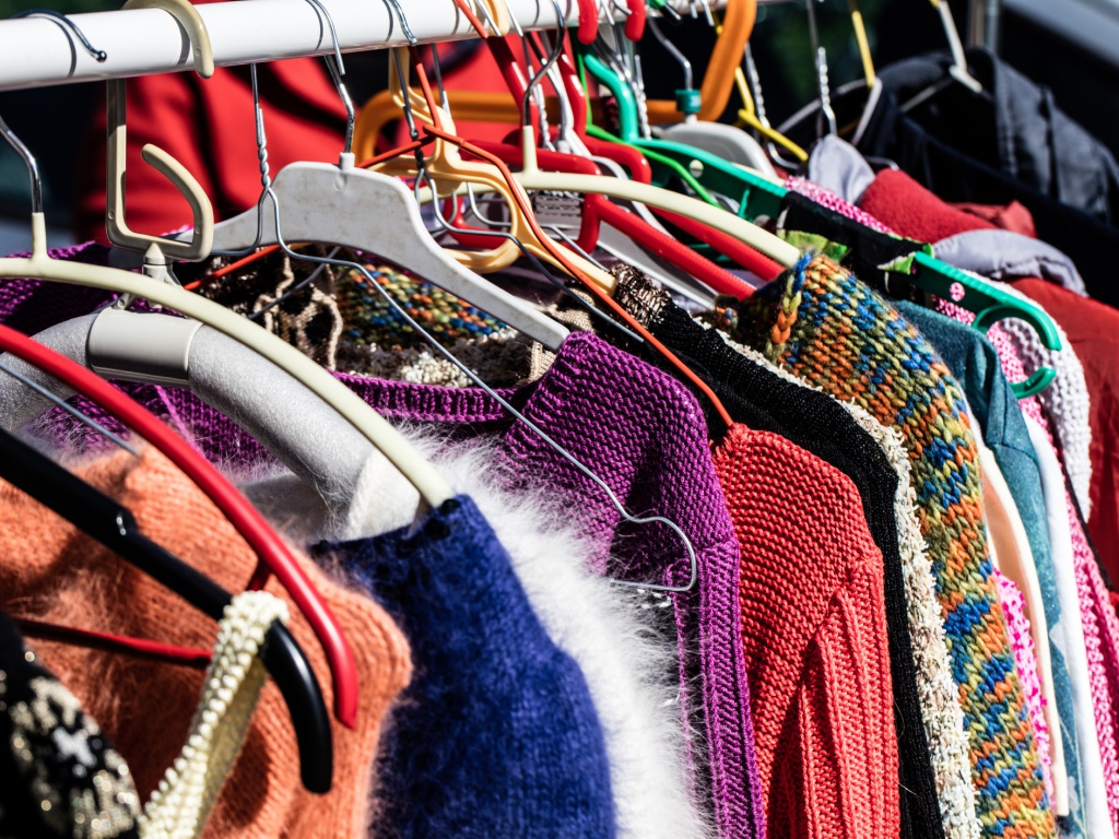 El Baúl: compra y vende ropa nueva o usada | Sitios Web Colombianos •  