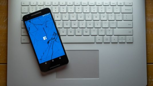 Facebook privacidad mensajería instantánea